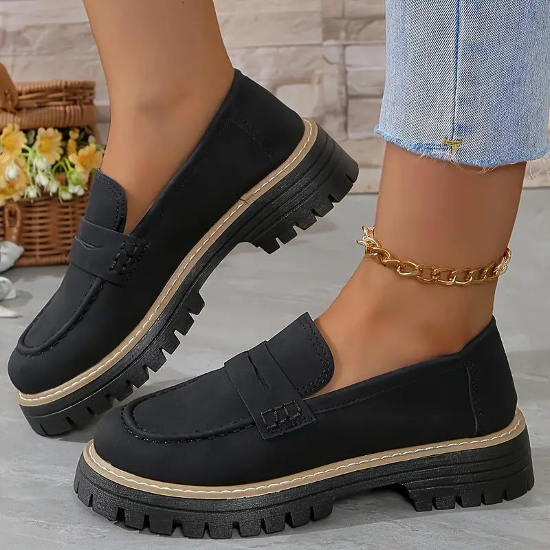 Mocassins rétro décontractés en suédine à plateforme et talon épais pour femme Fiorelle (grandes tailles)