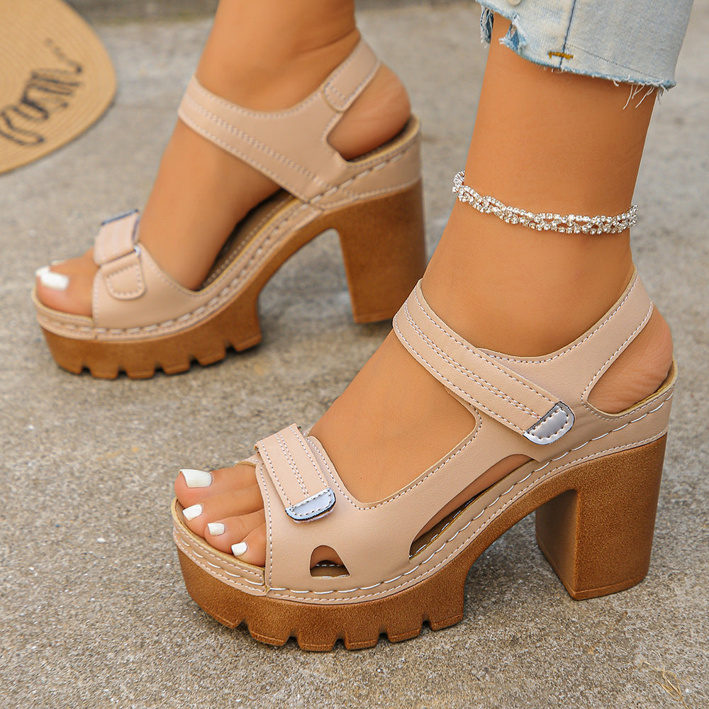 Sandales à plateforme et talon bloc Fiorelle pour femmes Velora avec détails de couture – Mules chics légères à bride Velcro (US 4–10,5)