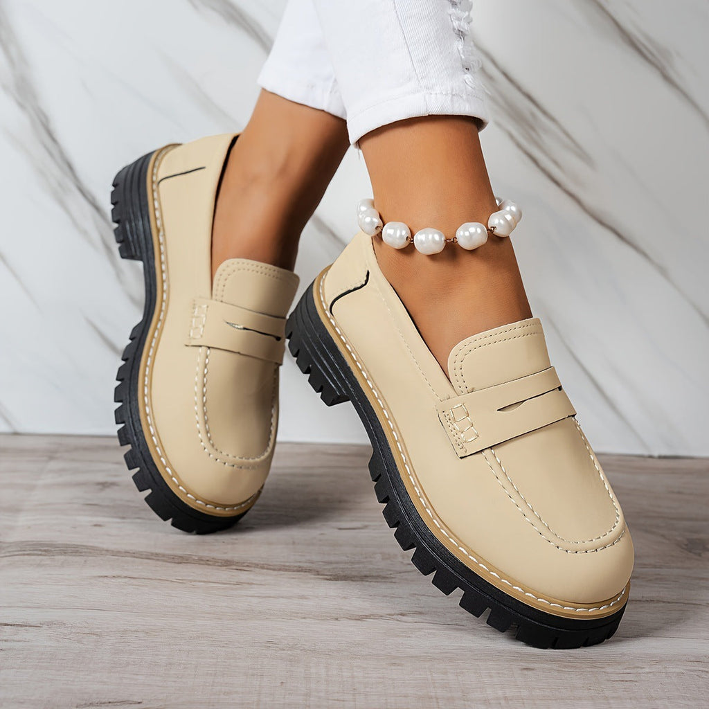 Mocassins rétro décontractés en suédine à plateforme et talon épais pour femme Fiorelle (grandes tailles)