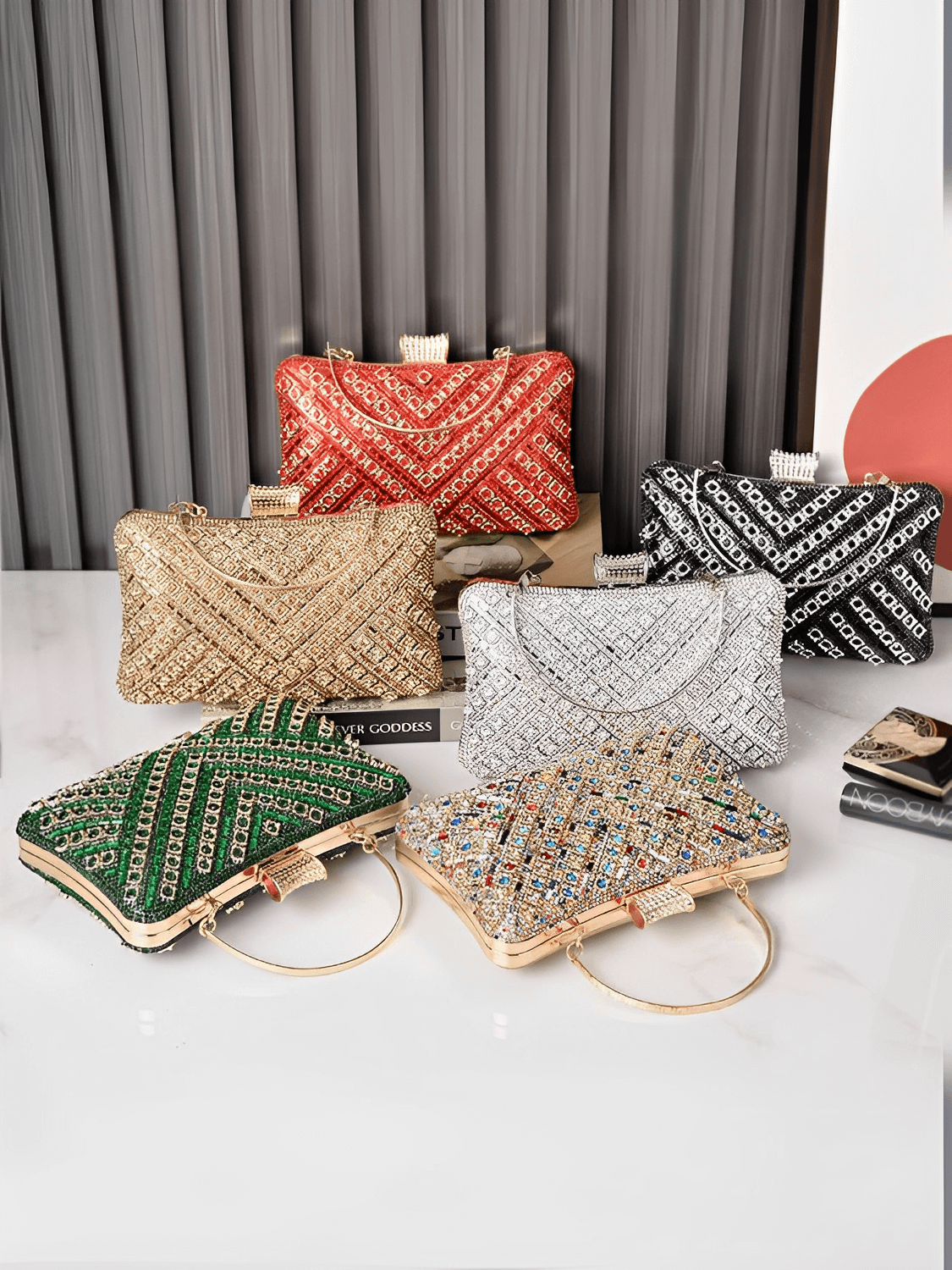 Pochette de soirée cristal pour femme avec bretelles amovibles – Nayra
