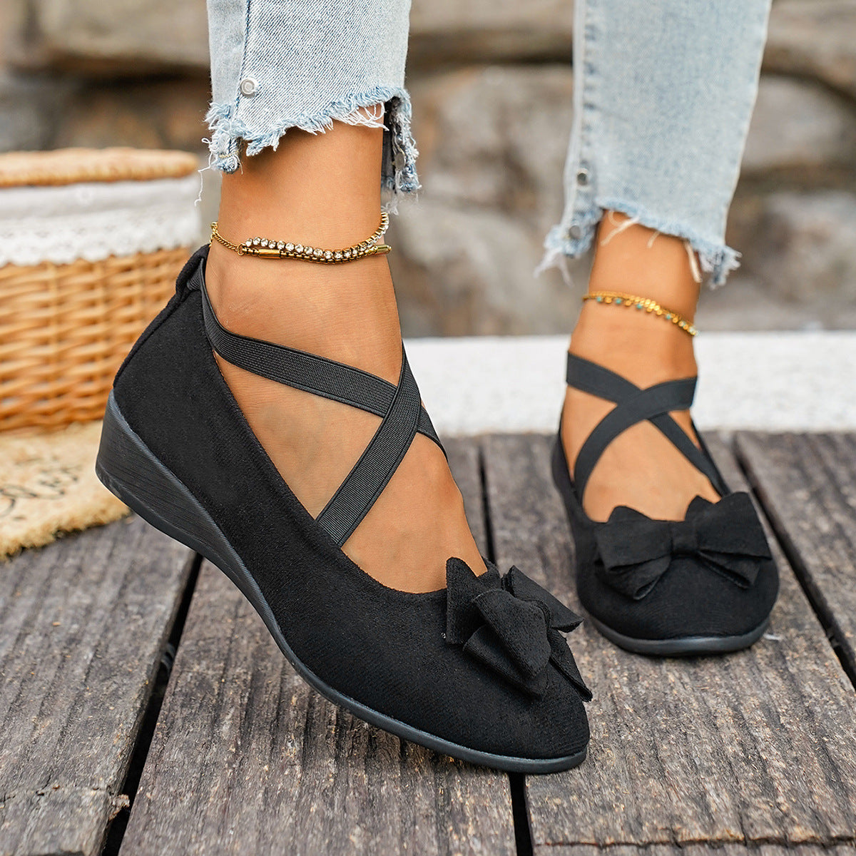Mocassins compensés en suédine à nœud Elara pour femme Fiorelle – Chaussures à enfiler confortables avec brides croisées élastiques (US 5–10,5)