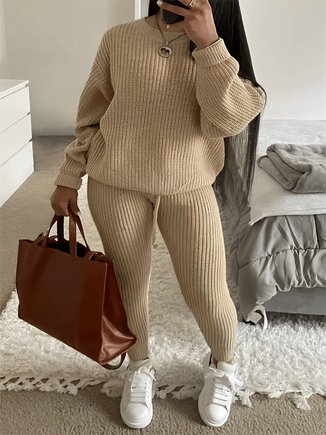 Strick-Set mit Oversized-Pullover und verstellbarer Leggings – Ranya