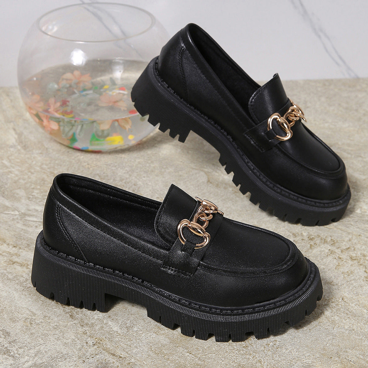 Fiorelle Damen-Loafer in Übergröße, britisches Design, Plateau-Slipper aus Leder
