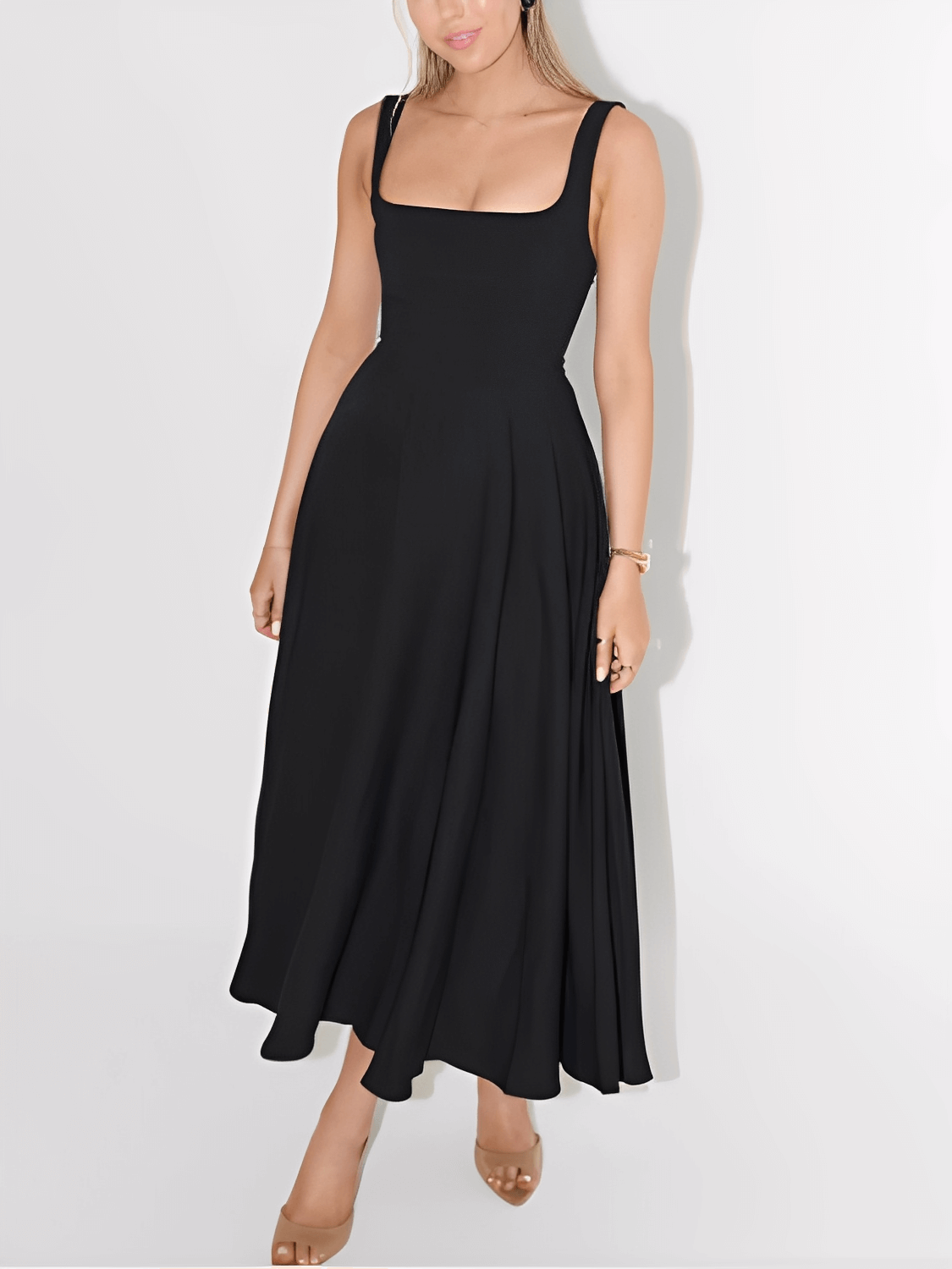 A-Line Maxi Dress with Structured Corset and Square Neckline - Luciene