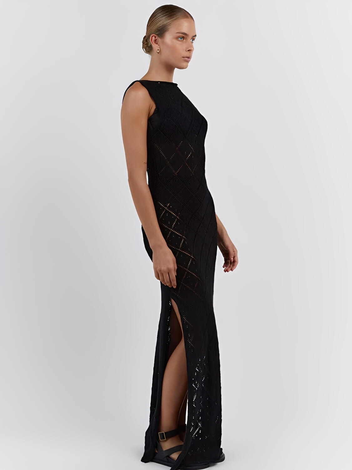 Robe longue au crochet ajouré avec fente latérale – Filipa