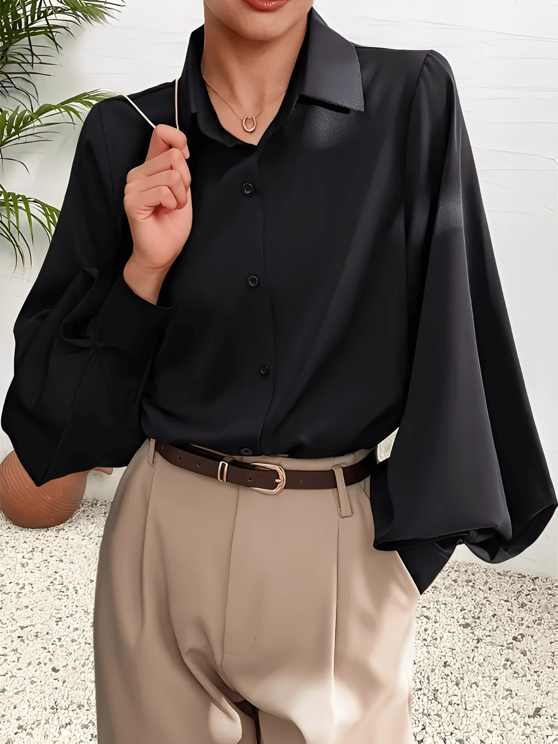 Structured Fabric Shirt with Lantern Sleeves and Lapel Collar – Scarllet