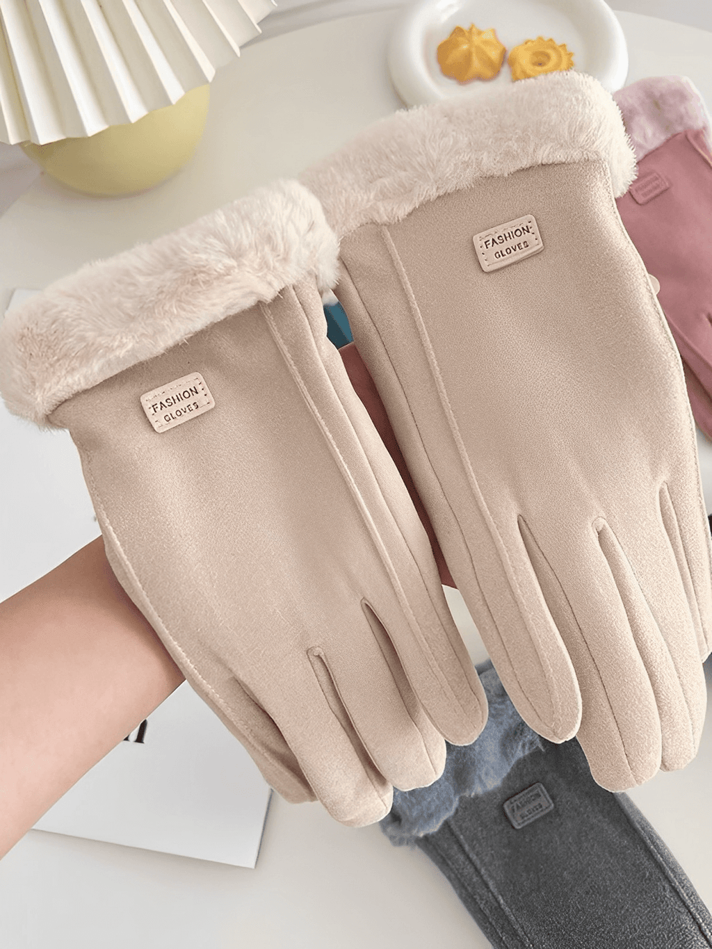 Thermal Suede Gloves with Plush Cuffs – Lourdes