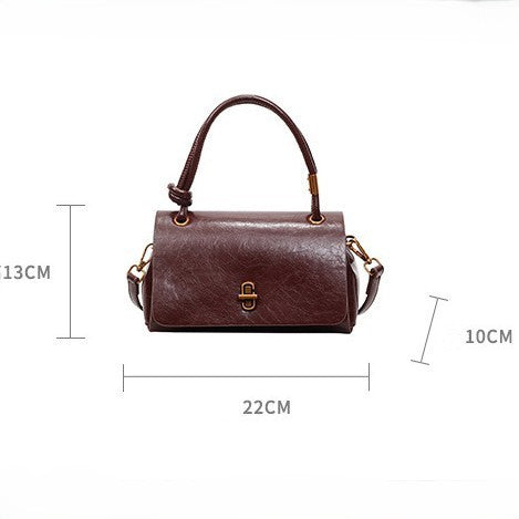 Fiorelle Damen Lumière Mini-Überschlagtasche – Glänzendes, gewachstes PU-Leder, Schulter- und Umhängetasche mit metallischer Verschlusskette