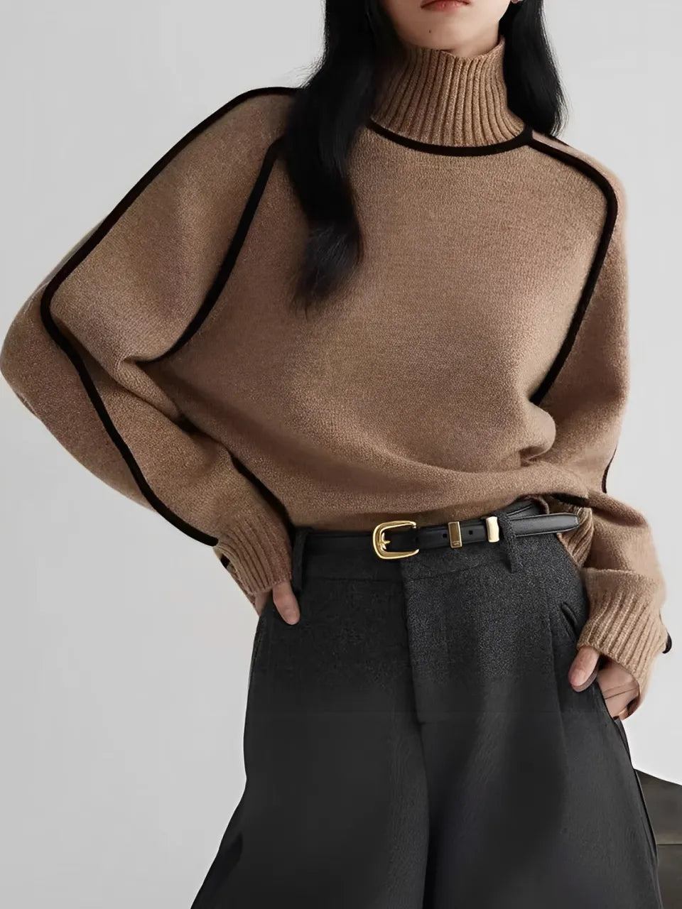 Gerippter Pullover mit Stehkragen und erhabenen 3D-Streifen - Natalie