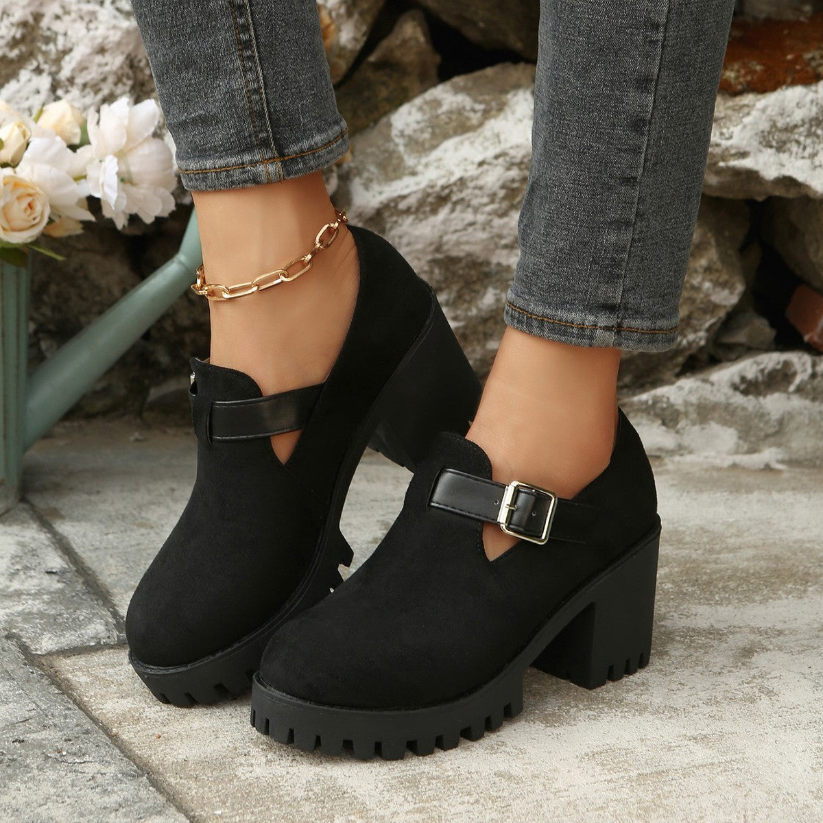 Fiorelle Damen Elevare Plateau-Pumps mit Schnalle und runder Zehenpartie – Modische Schuhe mit Blockabsatz (US 5–10)