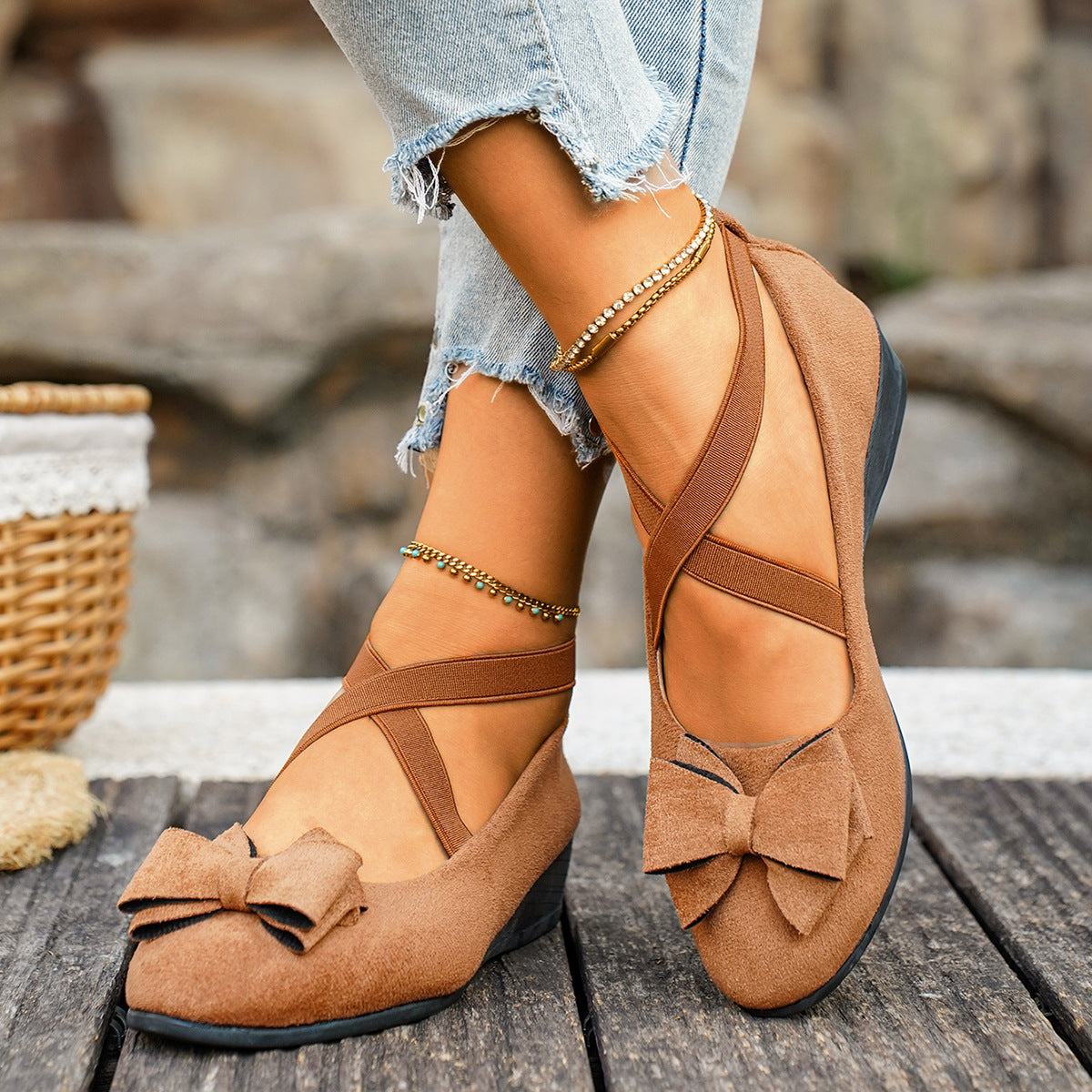 Mocassins compensés en suédine à nœud Elara pour femme Fiorelle – Chaussures à enfiler confortables avec brides croisées élastiques (US 5–10,5)
