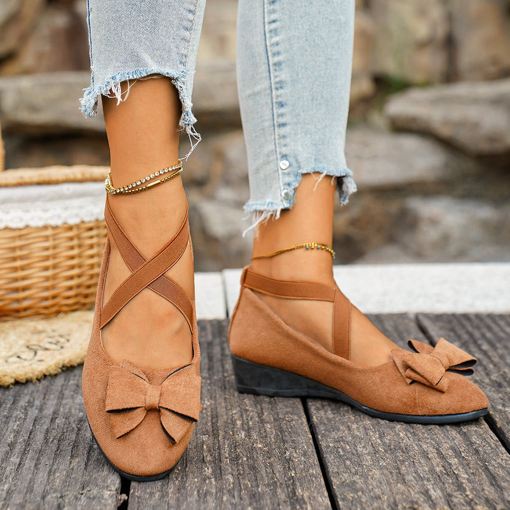 Mocassins compensés en suédine à nœud Elara pour femme Fiorelle – Chaussures à enfiler confortables avec brides croisées élastiques (US 5–10,5)