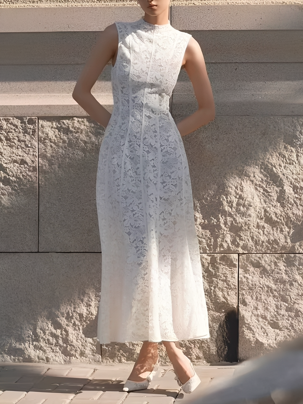 Robe midi ajustée en dentelle florale texturée – Carlota