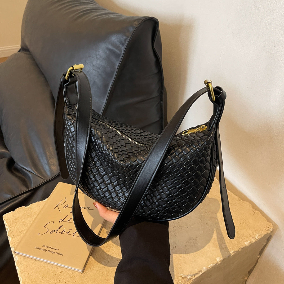 Fiorelle Damen Riviera Bias-Weave Crescent – Umwandelbare Schulter- zu Umhängetasche in französisch inspirierter Narbung