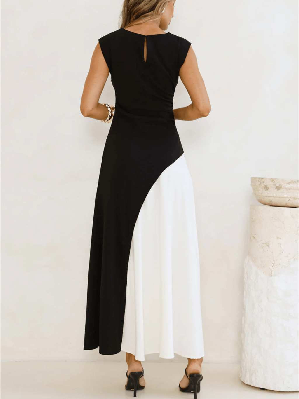 Elegant Sleeveless Maxi Dress with Diagonal Two-Tone Design - Alane