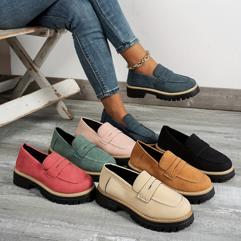 Mocassins rétro décontractés en suédine à plateforme et talon épais pour femme Fiorelle (grandes tailles)