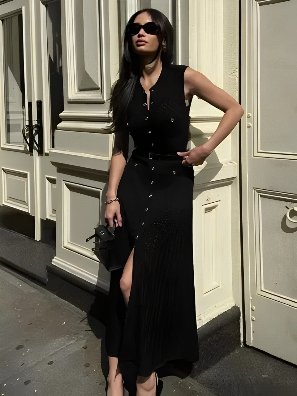 Ärmelloses Strick-Midikleid mit durchgehender Knopfleiste – Manon