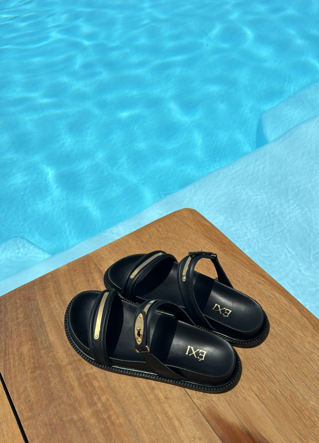 ÉXI-HERA FLAT BLACK