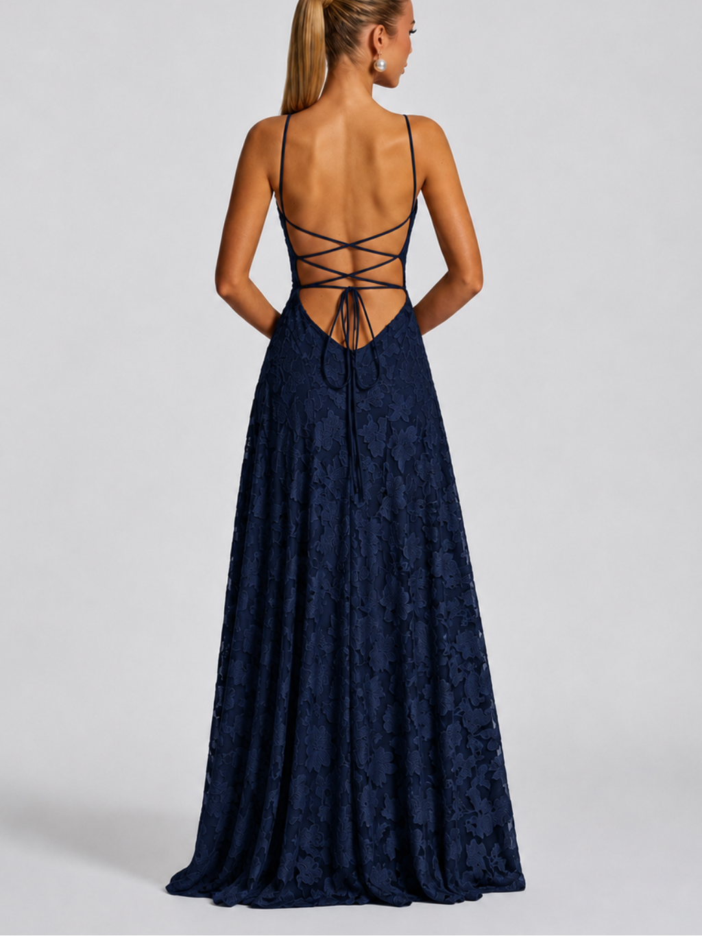 Robe longue en dentelle à encolure carrée et liens croisés au dos - Melania