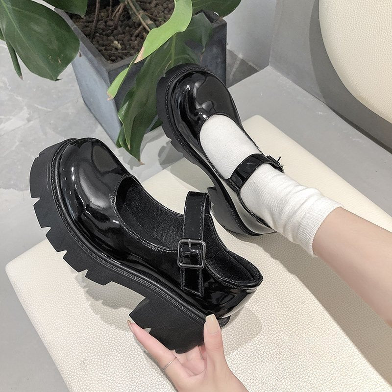 Escarpins plateforme Mary Jane grande taille pour femme Fiorelle — Chaussures rétro à talons épais pour un look JK et un confort optimal