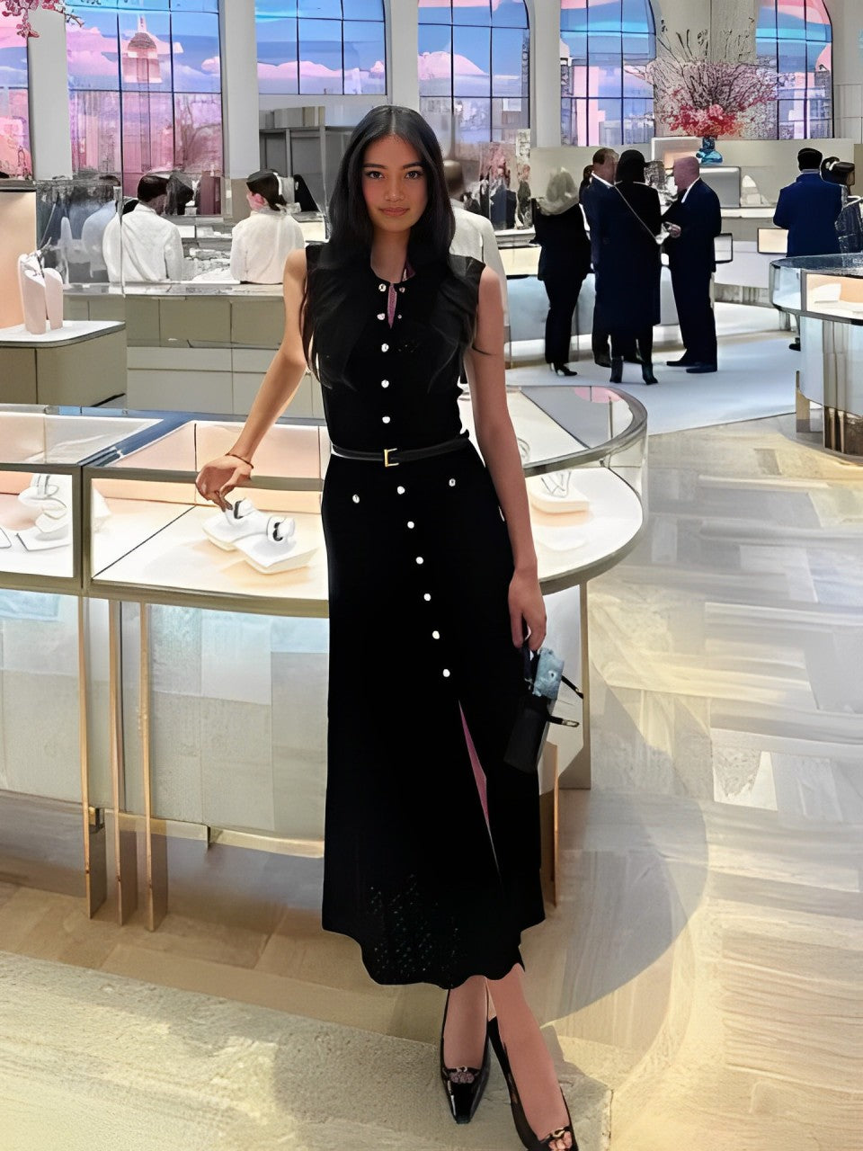 Ärmelloses Strick-Midikleid mit durchgehender Knopfleiste – Manon