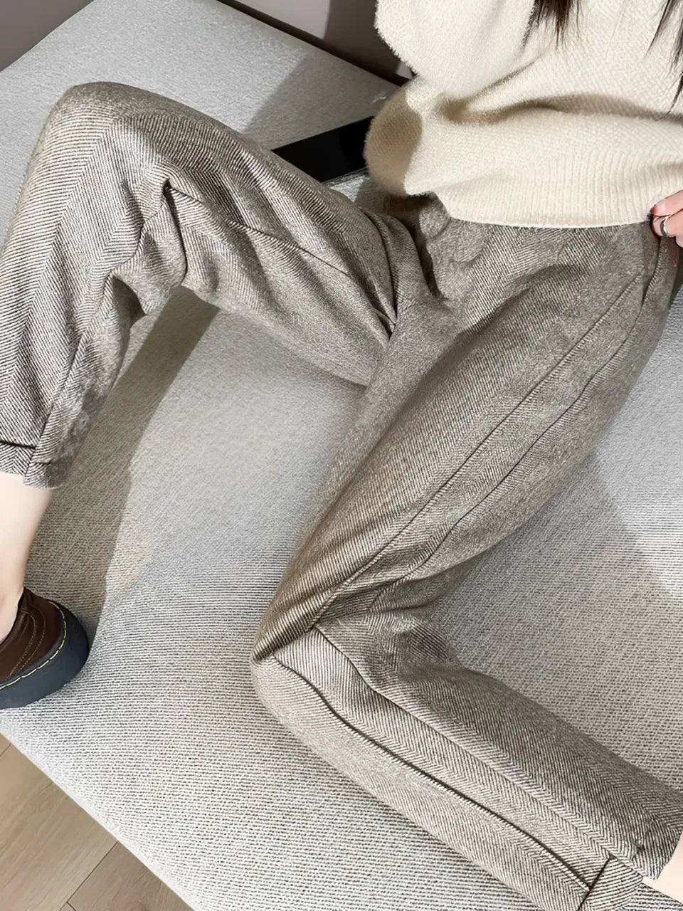 Pantalon droit taille haute en laine et cachemire pour femme avec élastique – Leda