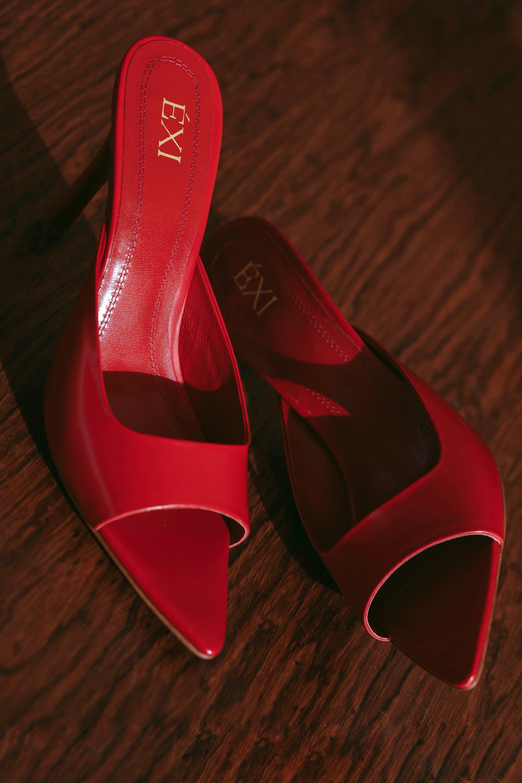 ÉXI-ELLA MULE RED