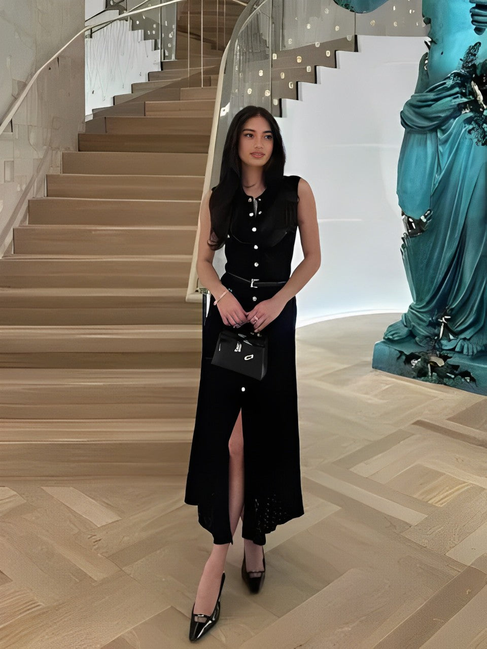 Ärmelloses Strick-Midikleid mit durchgehender Knopfleiste – Manon