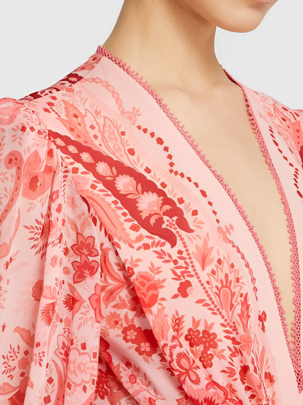 Elegant Printed Fitted Maxi Dress with Long Sleeves – Clarisse