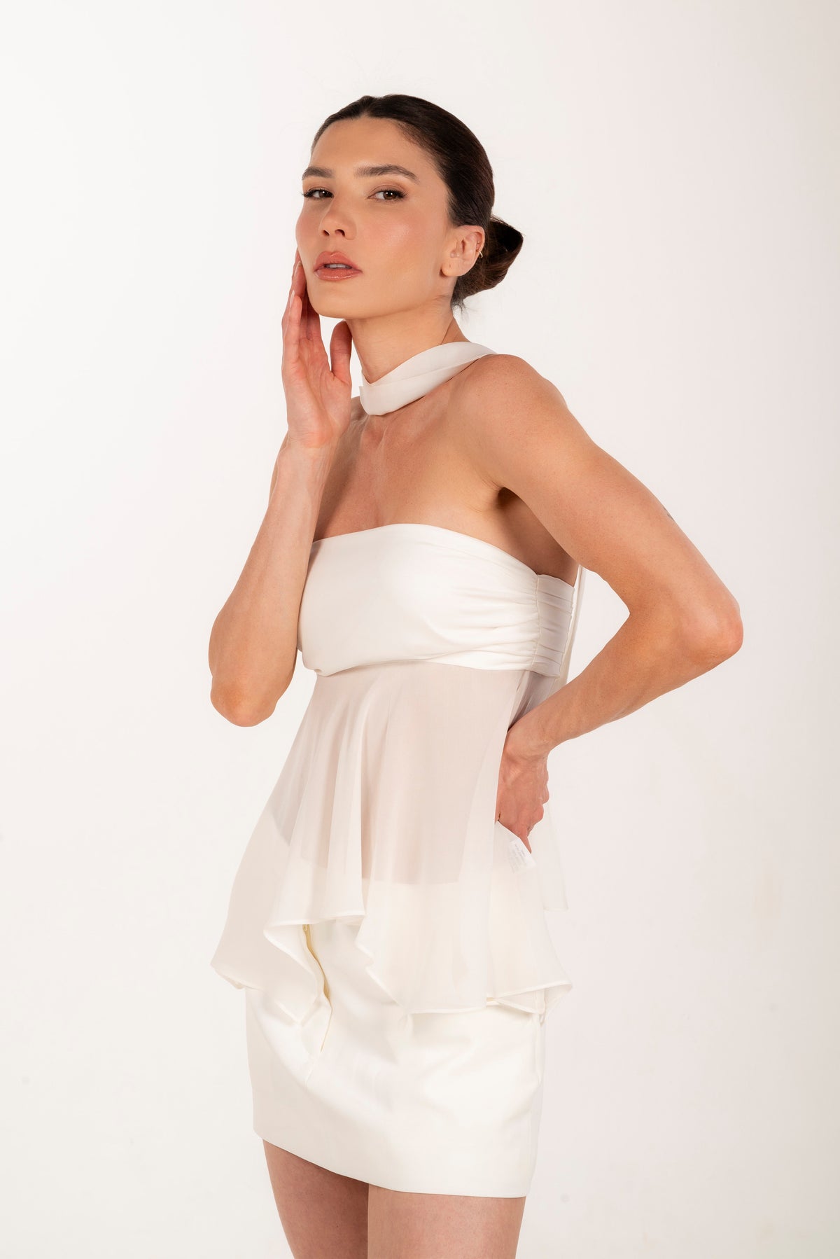ÉXI-VICTORIA WHITE STRAPLESS SILK TOP