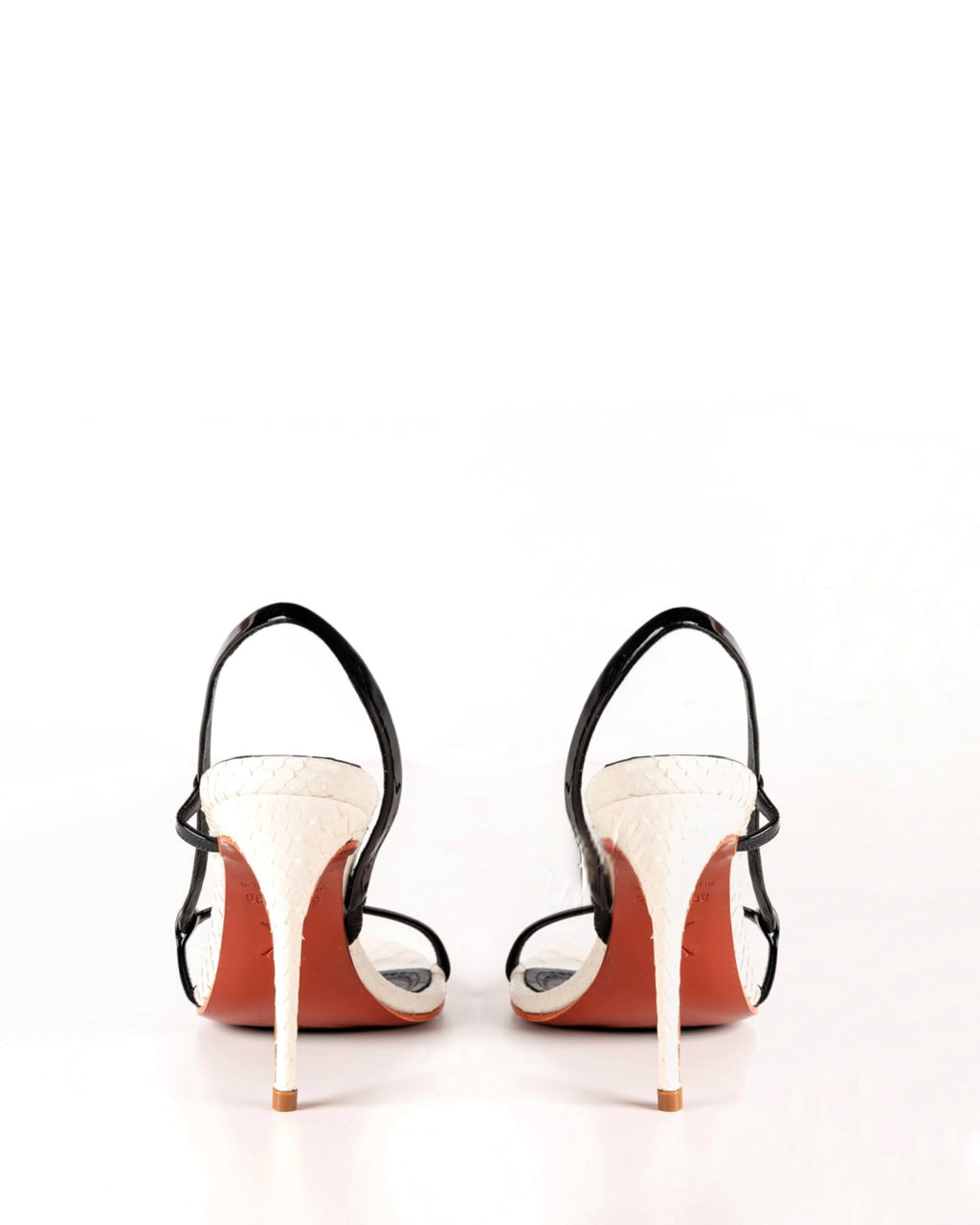 ÉXI-ADRIANA SANDAL BLACK & WHITE