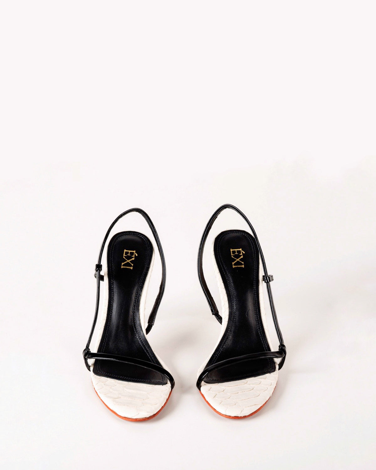 ÉXI-ADRIANA SANDAL BLACK & WHITE