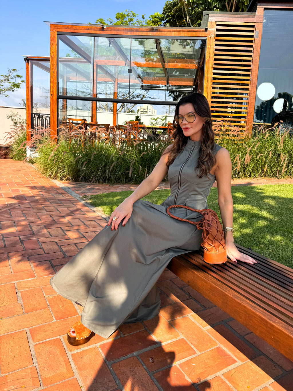 Robe longue avec fermeture éclair au buste, taille empire et poches – Liriel
