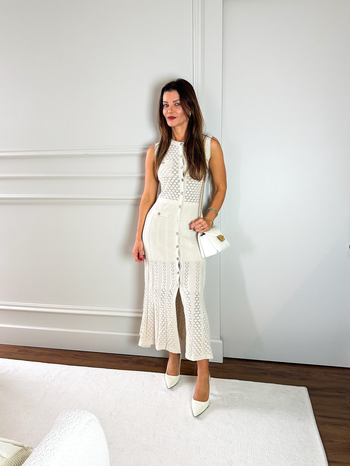 Ärmelloses Strick-Midikleid mit durchgehender Knopfleiste – Manon