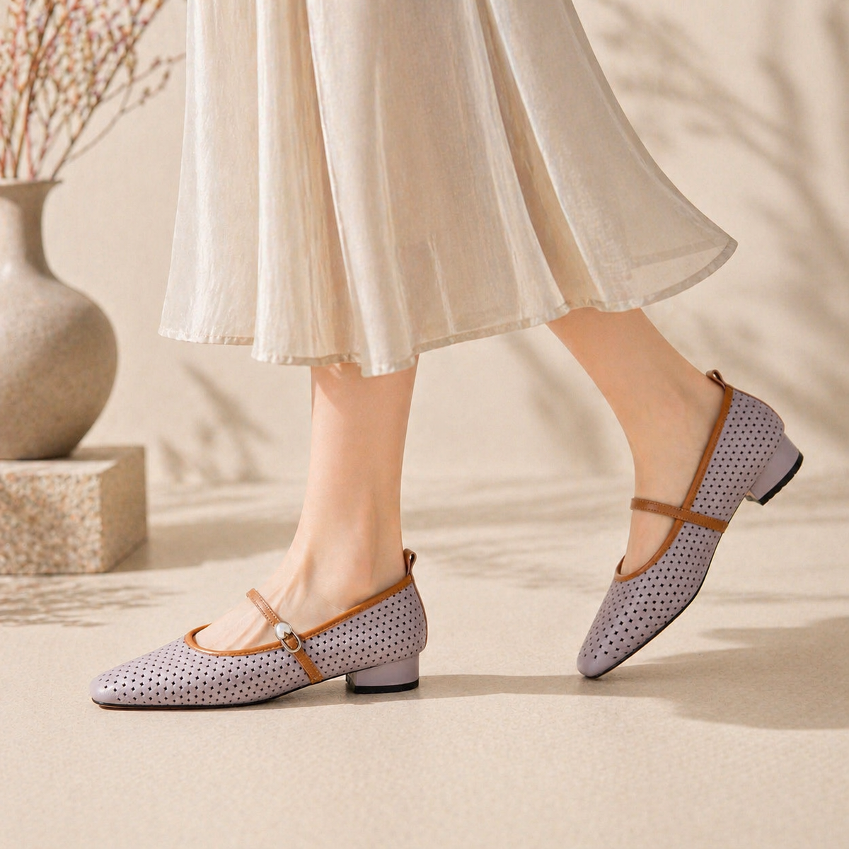 Elaine Leder-Spangenpumps
