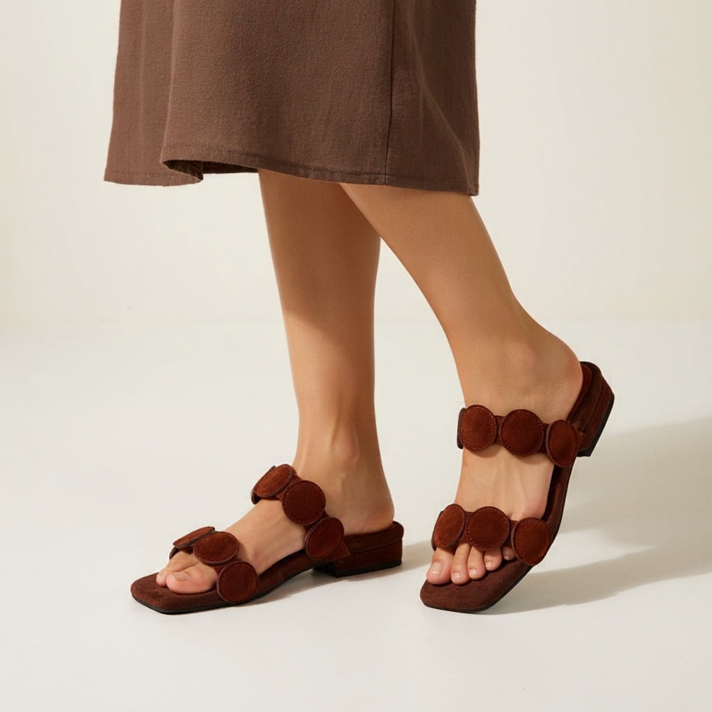 Capri-Sandalen mit Scheibenbesatz