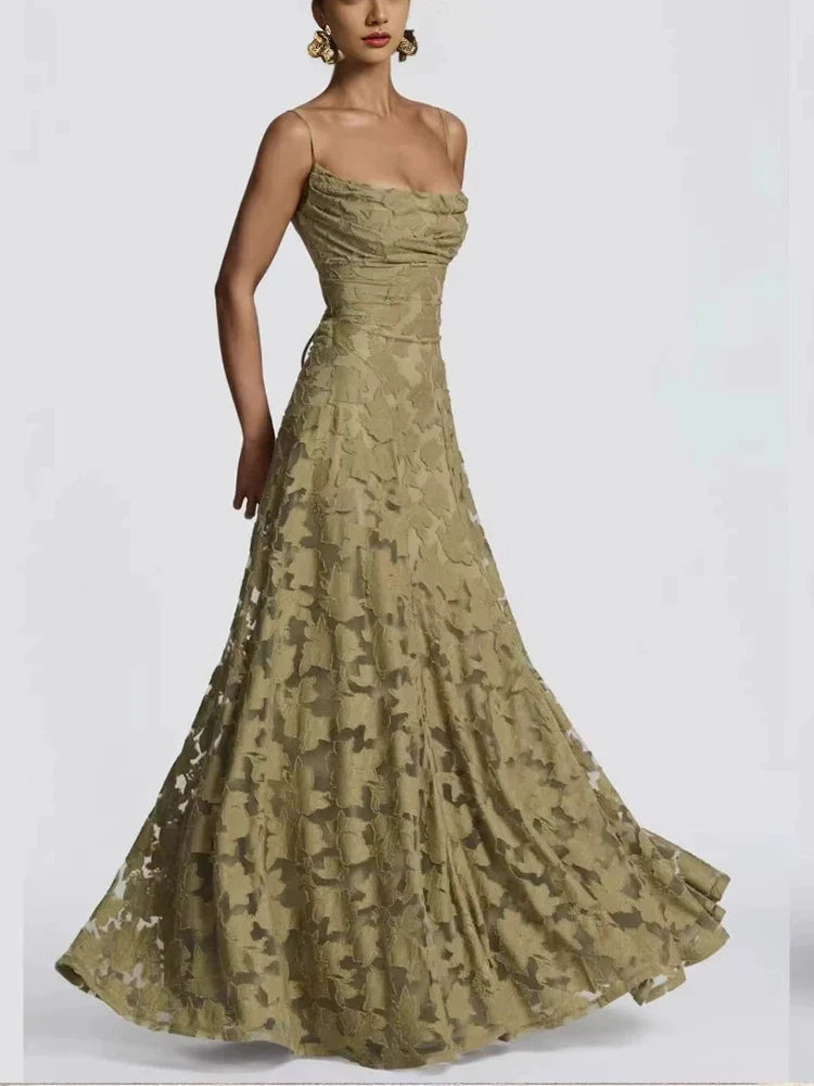 Robe longue en dentelle à encolure carrée et liens croisés au dos - Melania